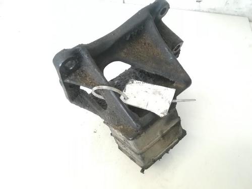 Used Engine mount Engine mount RENAULT TRAFIC Van (T_, P_, V_) 2.5 D (75 hp) 33506886 33506886