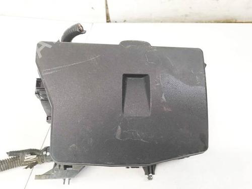 Used Fuse box Fuse box 32580826 32580826