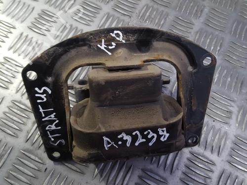 Used Engine mount Engine mount CHRYSLER STRATUS (JA) 2.0 16V (133 hp) 33492331 33492331