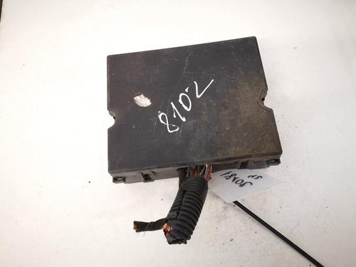 Used Fuse box RENAULT ESPACE II (J/S63_) 2.2 (J/S637, J63G) (108 hp) 32909572