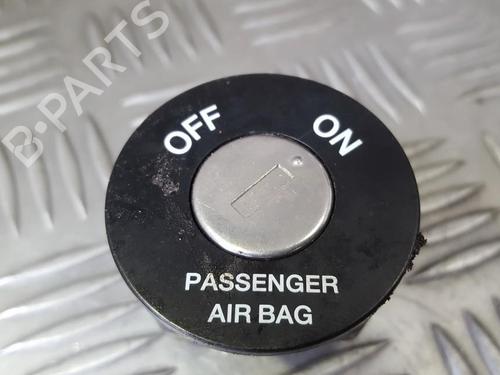 Used Switch Switch KIA CEE'D Hatchback (ED) 1.6 CRDi 128 (128 hp) 33492390 33492390