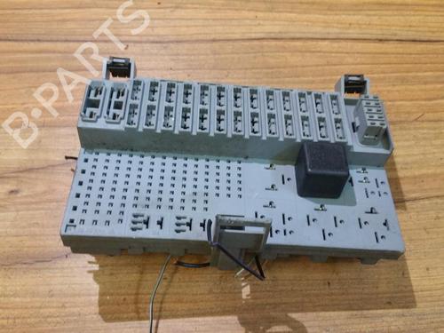 Used Fuse box Fuse box OPEL ASTRA F Hatchback (T92) 1.7 D (F08, M08, F68, M68) (57 hp) 33480145 33480145