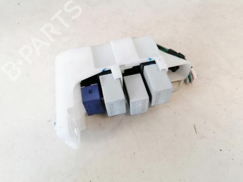 Used Fuse box Fuse box TOYOTA AVENSIS Saloon (_T27_) 2.0 D-4D (ADT270_, ADT270R) (126 hp) 33095270 33095270