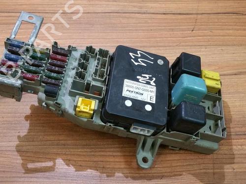 Used Fuse box Fuse box ROVER 600 I (RH) 620 i (115 hp) 33479582 33479582