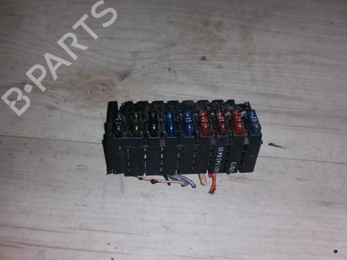 Used Fuse box Fuse box MERCEDES-BENZ C-CLASS (W202) C 220 D (202.121) (95 hp) 33480671 33480671