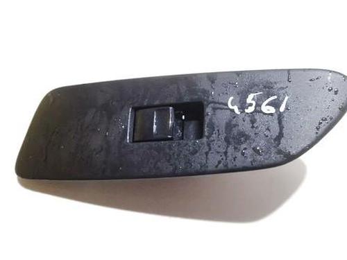 Used Switch Switch TOYOTA AURIS (_E15_) 2.0 D-4D (ADE150_, ADE150R) (126 hp) 33508258 33508258