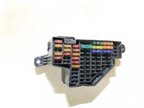 Used Fuse box Fuse box VW PASSAT B6 (3C2) 1.9 TDI (105 hp) 33069719 33069719