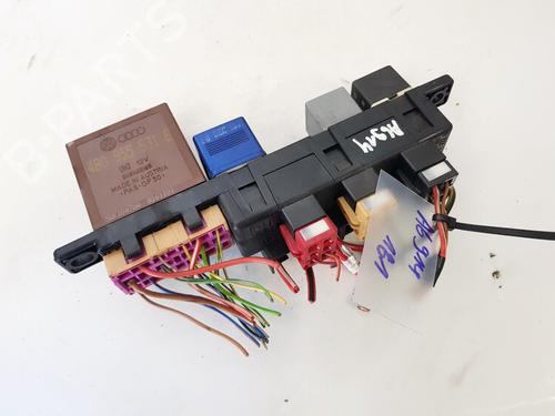 Used Fuse box AUDI A6 C5 (4B2, 4B4) 2.5 TDI (155 hp) 33095925