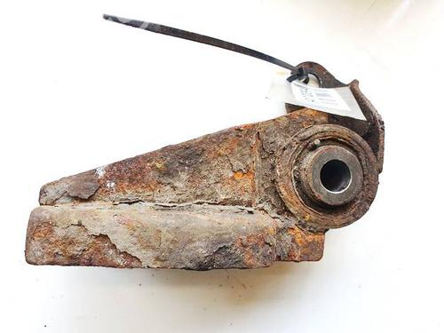 Used Engine mount Engine mount TOYOTA YARIS (_P9_) 1.5 (NCP91_, NCP91R) (109 hp) 33918655 33918655