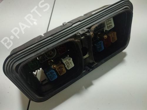 Used Fuse box Fuse box VW POLO IV (9N_, 9A_) 1.4 TDI (70 hp) 32563279 32563279