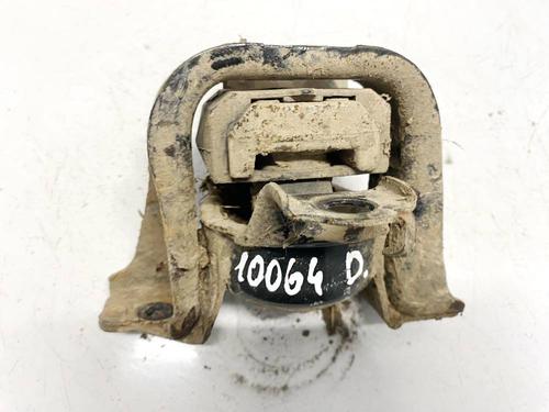 Used Engine mount Engine mount TOYOTA YARIS (_P1_) 1.5 (NCP13_, NCP13R) (106 hp) 32596733 32596733