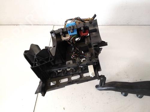 fuse-box-vw-golf-v-1k1-2003-2004-2005-2006-2007-2008-2009-2010-32933250 main image