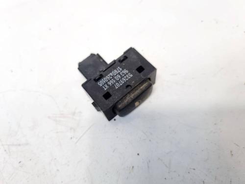 Used Switch Switch PEUGEOT 407 (6D_) 2.0 HDi 135 (6DRHRH, 6DRHRE, 6DRHRG, 6DRHRJ) (136 hp) 32575494 32575494