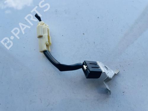 Used Electronic sensor Electronic sensor TOYOTA COROLLA Verso (ZER_, ZZE12_, R1_) 2.2 D-4D (AUR10_, AUR10R) (136 hp) 32882961 32882961