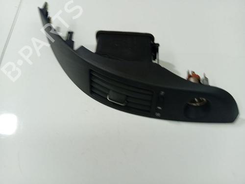 Used Air vent Air vent TOYOTA COROLLA Verso (ZER_, ZZE12_, R1_) 2.2 D-4D (AUR10_, AUR10R) (136 hp) 32970853 32970853