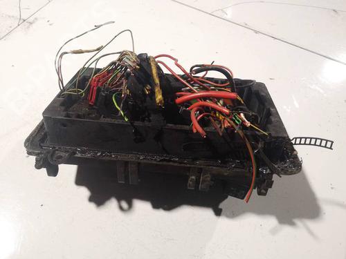Used Fuse box Fuse box AUDI 80 B4 Saloon (8C2) 1.9 TDI (90 hp) 32561586 32561586