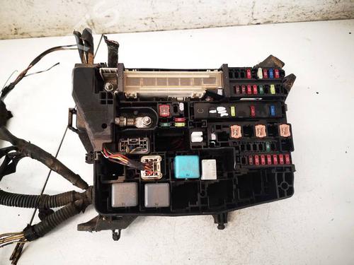fuse-box-toyota-auris-_e15_-2006-2007-2008-2009-2010-2011-2012-2013-38040016 main image