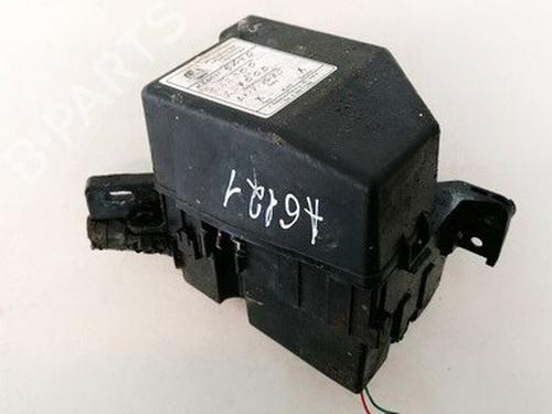 Used Fuse box Fuse box TOYOTA YARIS (_P1_) 1.0 (SCP10_, SCP10R) (65 hp) 33067602 33067602