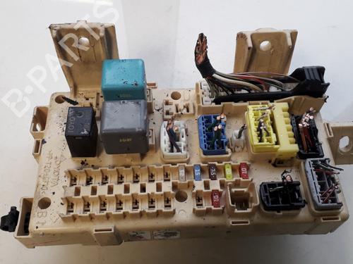 Used Fuse box Fuse box TOYOTA AVENSIS (_T25_) 2.0 D-4D (CDT250_, CDT250R) (116 hp) 33513391 33513391