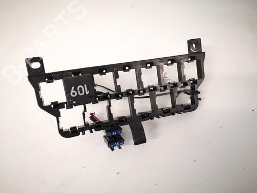 Used Fuse box Fuse box SEAT TOLEDO II (1M2) 1.9 TDI (90 hp) 32889873 32889873