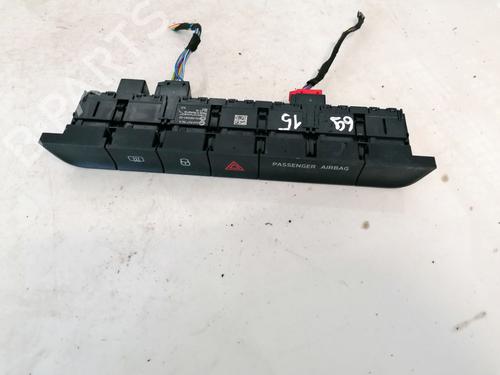 Used Warning switch Warning switch SKODA FABIA III (NJ3) 1.0 TSI (95 hp) 35548166 35548166