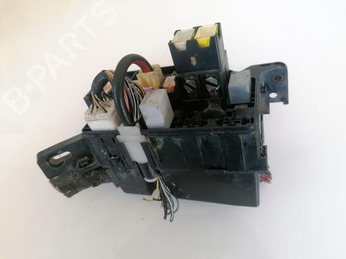 fuse-box-toyota-yaris-_p1_-1999-2000-2001-2002-2003-2004-2005-32882665 main image