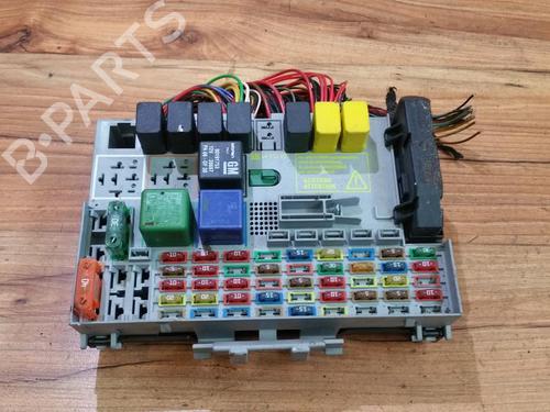fuse-box-opel-zafira-a-mpv-t98-1999-2000-2001-2002-2003-2004-2005-2006-33480041 main image