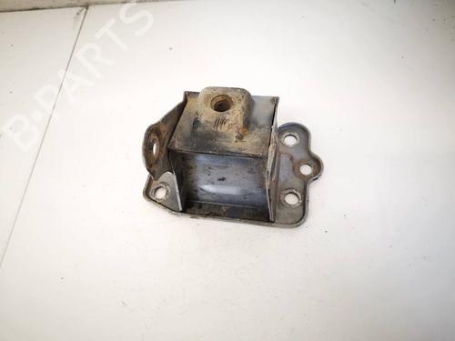 Used Front bumper bracket Front bumper bracket 35284575 35284575