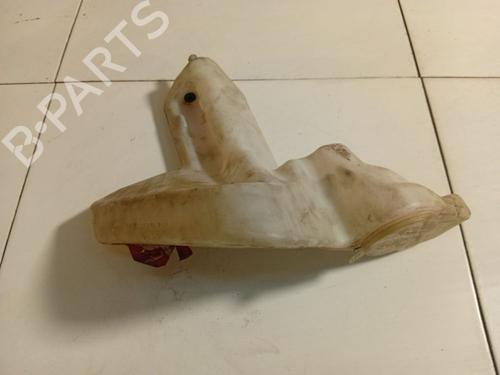 Used Windscreen washer tank Windscreen washer tank 39222947 39222947