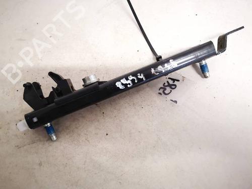 Used Support Support OPEL ZAFIRA A MPV (T98) 2.2 DTI 16V (F75) (125 hp) 32924884 32924884