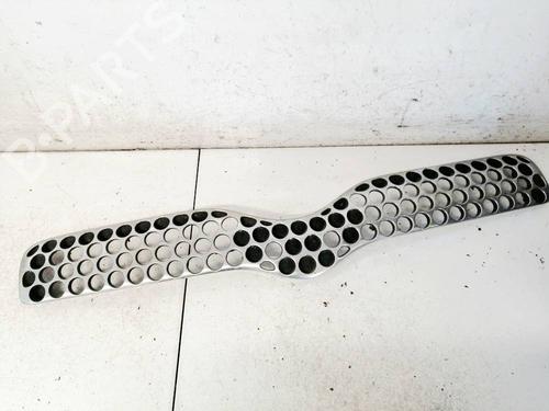 Used Grille Grille 35017747 35017747