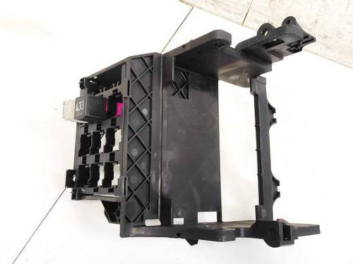 Used Fuse box Fuse box VW GOLF PLUS V (5M1, 521) 1.9 TDI (105 hp) 32932612 32932612