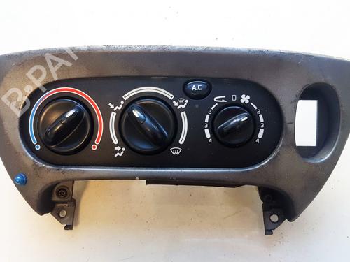 Used Climate control Climate control RENAULT MEGANE I (BA0/1_) 1.9 dCi (BA05, BA1F) (102 hp) 35864936 35864936