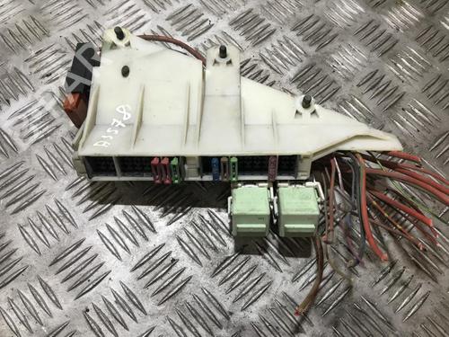 fuse-box-bmw-5-e39-1995-1996-1997-1998-1999-2000-2001-2002-2003-33496868 main image