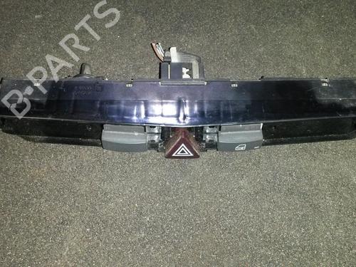 Used Warning switch Warning switch OPEL ASTRA H (A04) 1.4 (80 hp) 35648924 35648924