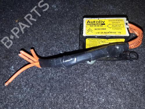 Used ECU airbags ECU airbags CITROËN XANTIA (X1_, X2_) 1.9 D (69 hp) 33479612 33479612