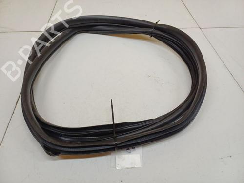 Gummiliste MAZDA 3 (BL) 2.2 MZR CD (BL10) | BP36822014C142 - Image 2