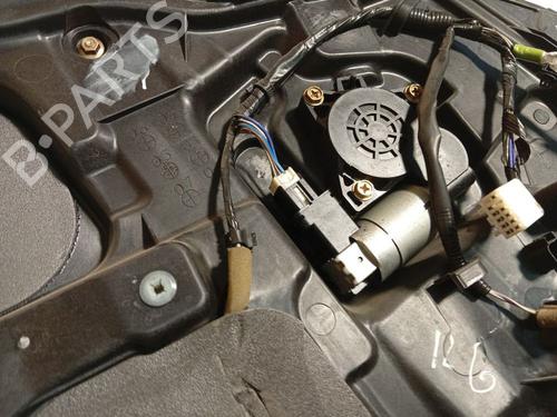 Left rear window motor MAZDA 3 (BK) 1.6 DI Turbo | BP34826734E23 - Image 3