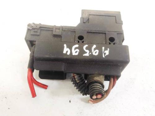 Used Fuse box Fuse box PEUGEOT 405 II (4B) 1.9 TD (90 hp) 32967609 32967609