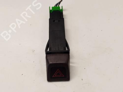 Pulsante luci di emergenza Pulsante luci di emergenza VOLVO S40 II (544) 2.0 D (136 hp) 37278866 37278866