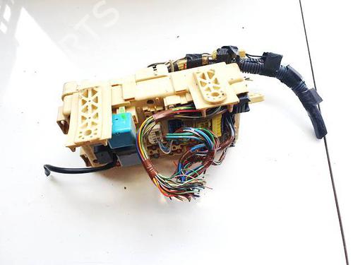 Used Fuse box Fuse box TOYOTA AVENSIS (_T25_) 2.0 D-4D (CDT250_, CDT250R) (116 hp) 32583223 32583223