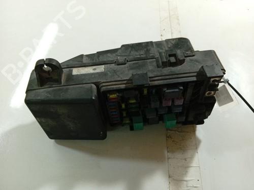 Used Fuse box Fuse box 32531647 32531647