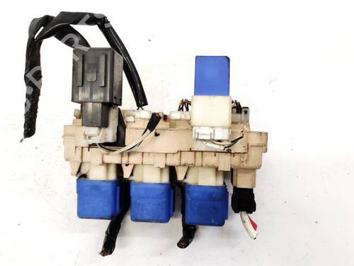 Used Fuse box Fuse box 32955729 32955729