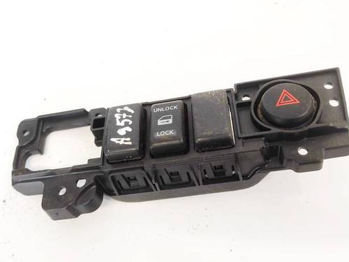 Used Warning switch Warning switch NISSAN NV200 Van 1.5 dCi 85 (M20, M20N, M20M) (86 hp) 35223739 35223739