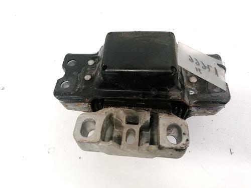 Used Engine mount Engine mount VW PASSAT B6 (3C2) 2.0 FSI (150 hp) 32898222 32898222