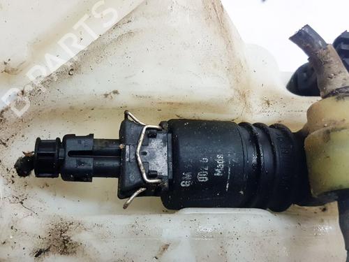 Motor do esguicho Motor do esguicho OPEL ZAFIRA A MPV (T98) 2.0 DTI 16V (F75) (101 hp) 35881025 35881025