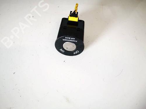 switch-hyundai-i30-estate-fd-2007-2008-2009-2010-2011-2012-32962717 main image