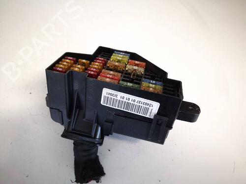 Fuse box VW PASSAT B6 (3C2) 2.0 TDI | BP32562162E1