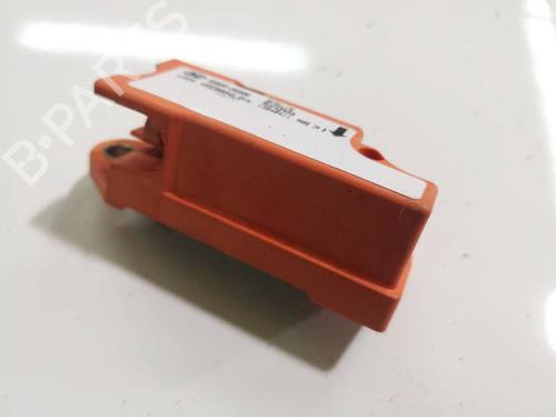 Used Electronic module HYUNDAI SANTA FÉ I (SM) 2.0 CRDi (113 hp) 32535406