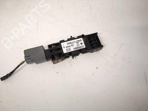 Used Electronic module SUZUKI GRAND VITARA I (FT, HT) 2.7 (JA 627) (184 hp) 32970728